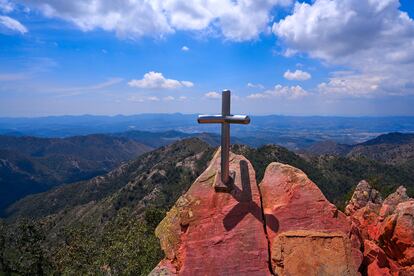 Las vistas desde la cima del pico Espadán.