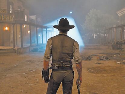 Jon Favreau revitaliza el <i>western</i> con <i>Cowboys & aliens.</i>