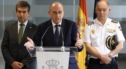 Jorge Fern&aacute;ndez D&iacute;az, junto a Ignacio Cosid&oacute; (izquierda) y Eugenio Pino en 2013.