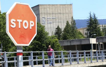 Exterior de la central nuclear de Santa Mar&iacute;a de Garo&ntilde;a (Burgos). 