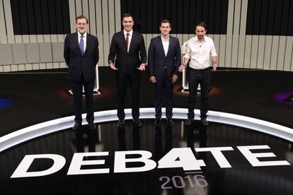 De izq. a dcha., Mariano Rajoy, Pedro Sánchez, Albert Rivera y Pablo Iglesias en el plató del debate en el Palacio de Congresos.