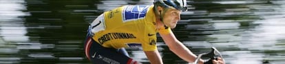 Lance Armstrong, en una etapa del Tour de 2004