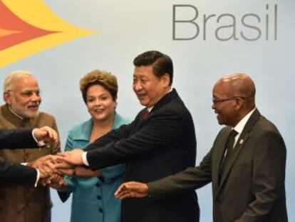 Os líderes dos BRICS posam na reunião de Fortaleza.