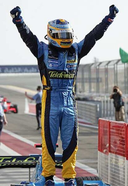 Fernando Alonso celebra su victoria.