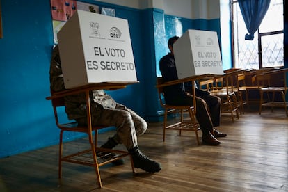 Noboa y González ya se enfrentaron en una segunda vuelta en 2023, cuando se celebraron comicios anticipados por la muerte cruzada en la Asamblea ecuatoriana que decretó el anterior presidente, Guillermo Lasso.