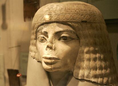 Un antiguo busto egipcio, de gran parecido a Jackson, ayer en Chicago.