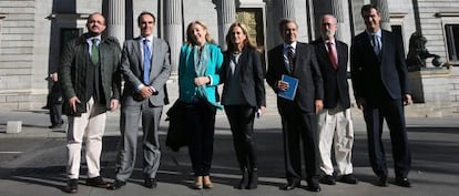 PP deputies who oppose abortion, posing in 2014 in front of Congress.