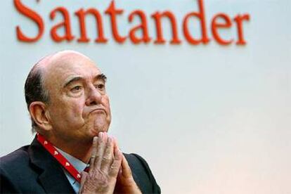 Emilio Botín, durante la presentación de los resultados del Santander en la sede de Boadilla (Madrid).