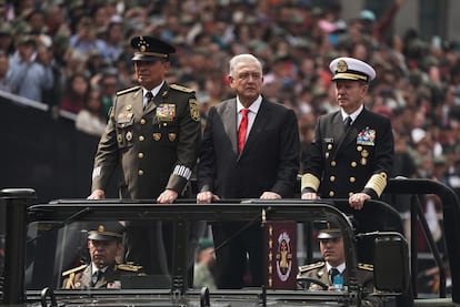 AMLO durante el desfile del 16 de septiembre