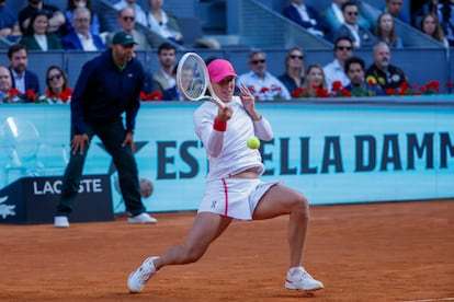 Swiatek golpea de derechas este sábado durante la final contra Sabalenka.
