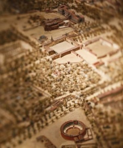 Maqueta de Madrid de León Gil de Palacio, en el Museo de Historia, con la antigua plaza de toros en primer término, en la calle de Serrano.