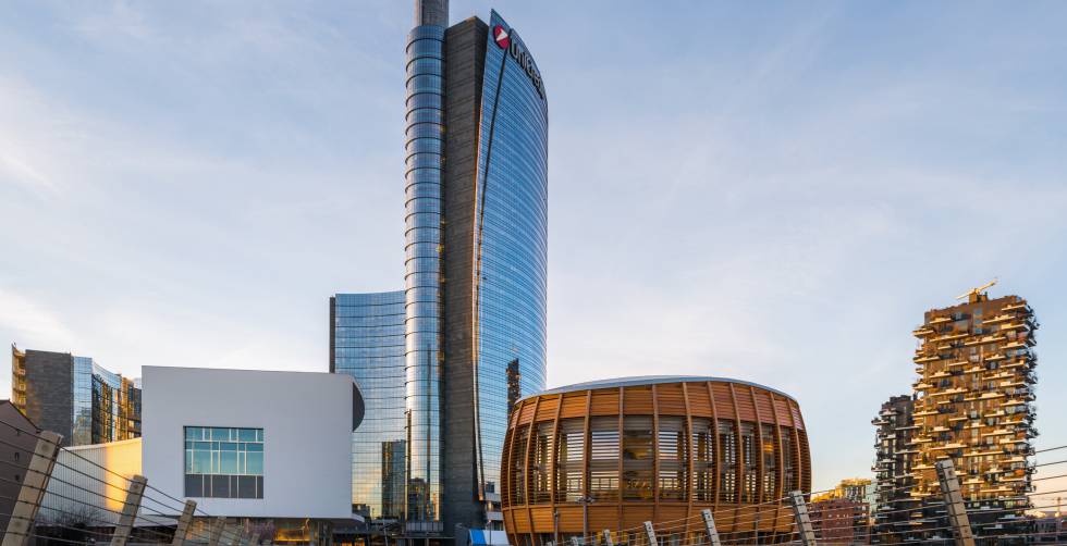 Torre de Unicredit en Milán (Italia).