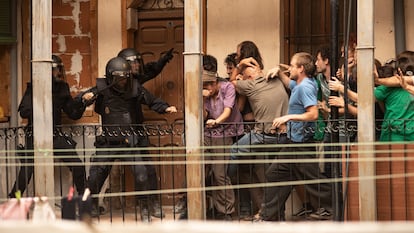 Uma cena da série espanhola 'Antidisturbios'.