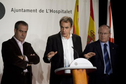Corbacho, Zapatero y Montilla, en una visita a L'Hospitalet en octubre de 2007.