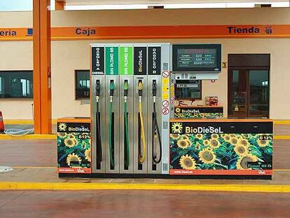 Autoservicio de con surtidor de combustible biodiésel de origen vegetal