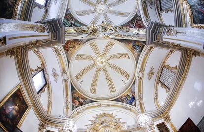 Las cúpulas de la capilla de Comunión de la Iglesia de San Nicolás.