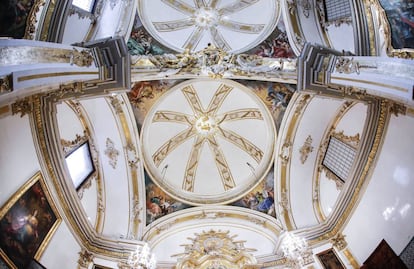 Las cúpulas de la capilla de Comunión de la Iglesia de San Nicolás.