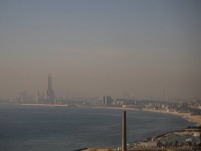 Vista de Barcelona durante el episodio de contaminación del pasado febrero. 