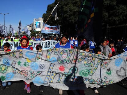 Protesto em Buenos Aires na quarta-feira para exigir trabalho.