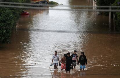 Los aguaceros caídos en las últimas horas han provocado el caos en São Paulo, la ciudad más poblada de América Latina, donde han muerto al menos 12 personas ahogadas o víctimas de deslaves.