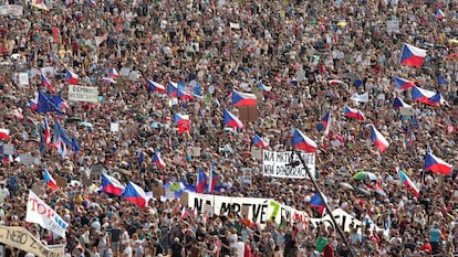 Manifestación contra el primer ministro checo en Praga.