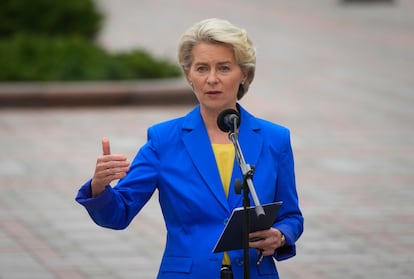 La presidenta de la Comisión Europea, Ursula von der Leyen, en Kiev, el 15 de septiembre.