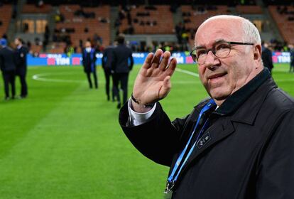 Carlo Tavecchio en San Siro.