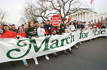 Manifestación contra el aborto ante el Tribunal Supremo de Estados Unidos en 1997.