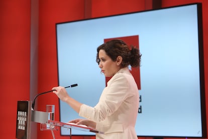 La presidenta de la Comunidad de Madrid, Isabel Díaz Ayuso, este jueves en la rueda de prensa en la Real Casa de Correos.