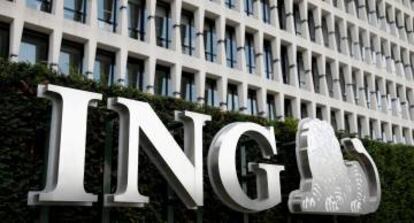 Logo de ING en su edificio de oficinas en Bruselas.