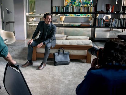 Jack Huston, en un momento de la sesión de fotos de la campaña de otoño de Tod's fotografiada por Tom Craig. Fue el pasado mayo en Milán.