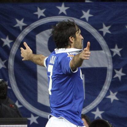 Raúl celebra su primer gol en la Liga Europa.