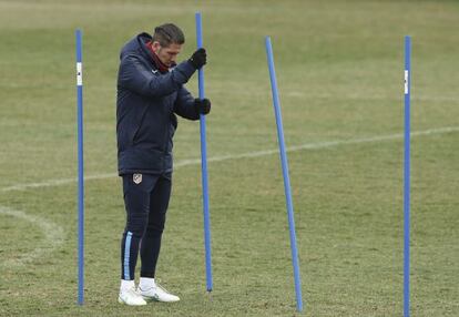 Simeone durante el último entrenamiento del Atlético en la Ciudad Deportiva de Majadahonda.