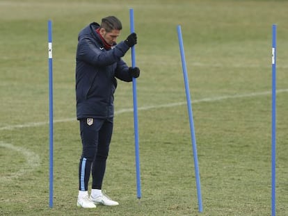 Simeone durante el último entrenamiento del Atlético en la Ciudad Deportiva de Majadahonda.