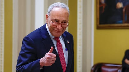 El líder de la mayoría en el Senado, Chuck Schumer, tras la aprobación de la ley sobre el techo de deuda, el 1 de junio en Washington.