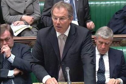 El primer ministro Blair, durante su comparecencia esta tarde ante la Cámara de los Comunes en Londres.