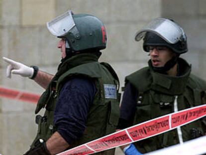 Policía