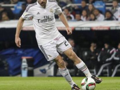 Illarramendi conduce el balón, en el partido ante el Cornellà.