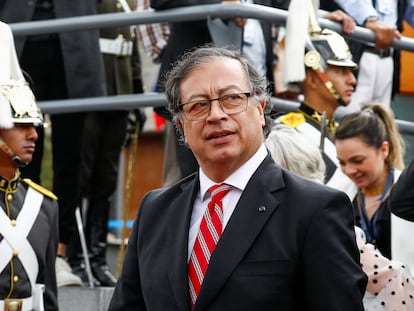 Gustavo Petro, durante la toma de posesión de Daniel Noboa como presidente en la Asamblea Nacional ecuatoriana, en Quito, el 23 de noviembre.