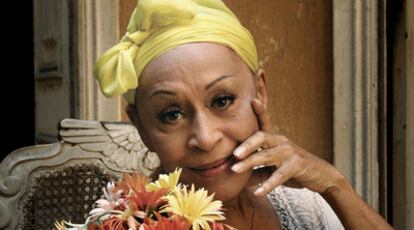 La cantante y ex bailarina del Tropicana Omara Portuondo.