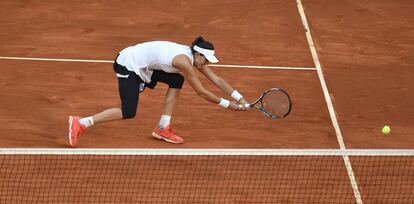 Muguruza no alcanza una pelota durante el partido contra Bacsinszky.