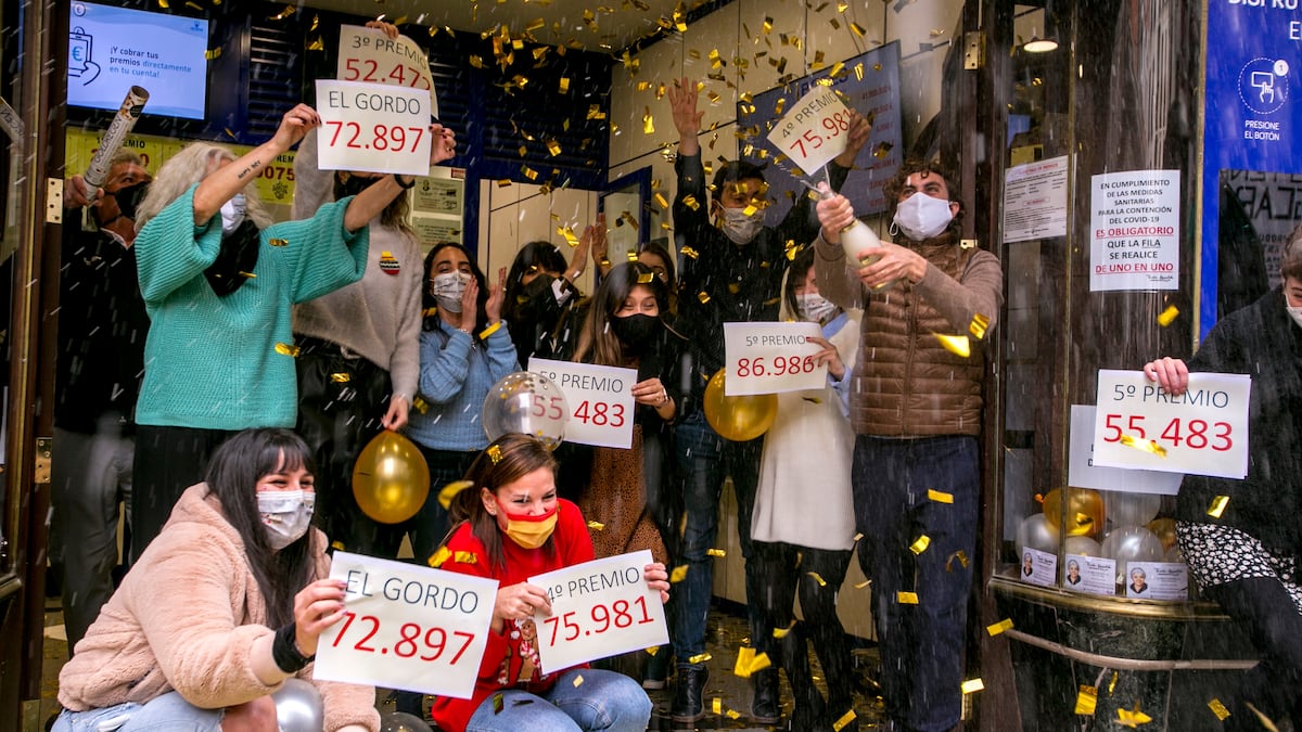 Spanish lottery: Winners across Spain celebrate results of
