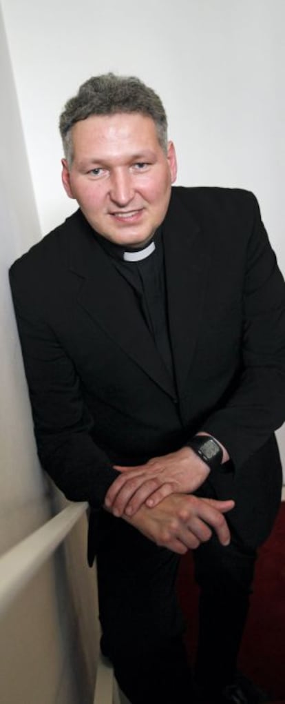El sacerdote brasileño Marcelo Rossi.