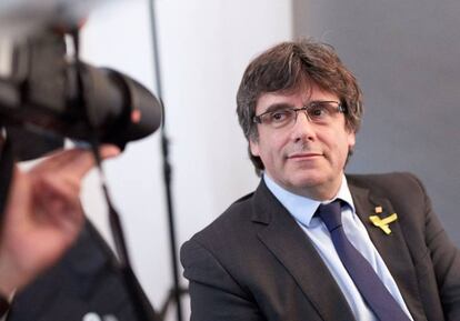 Carles Puigdemont posa per als fotògrafs a la capital alemanya dijous.