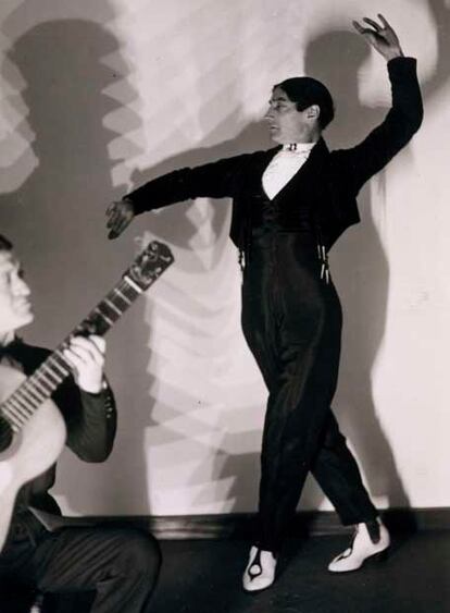 El bailaor Vicente Escudero, fotografiado en 1928 por Man Ray.