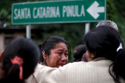 Al menos 68 viviendas están sepultadas, aunque se teme que haya mucho más que no están oficialmente registradas.