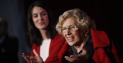 La alcaldesa de Madrid, en el centro cultural Matadero, con la portavoz Rita Maestre.