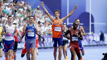 El neerlandés Nillessen se impone por delante de Ingebrigtsen, a la izquierda, en la serie de 1.500m en la que Romo fue décimo.