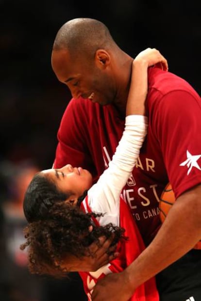 Kobe con su hija Gianna en 2016.