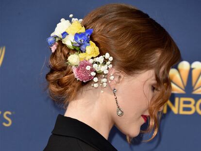 Lazos y flores: los diez mejores peinados de los Emmy